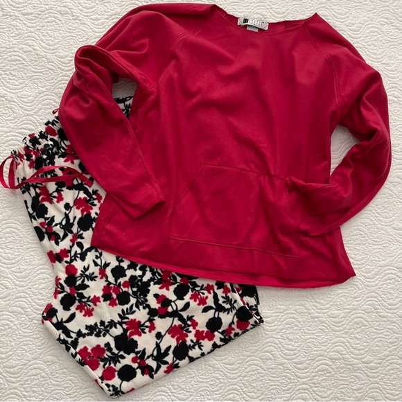 Carole Little Other - Carole Little Sleepwear Small/Medium